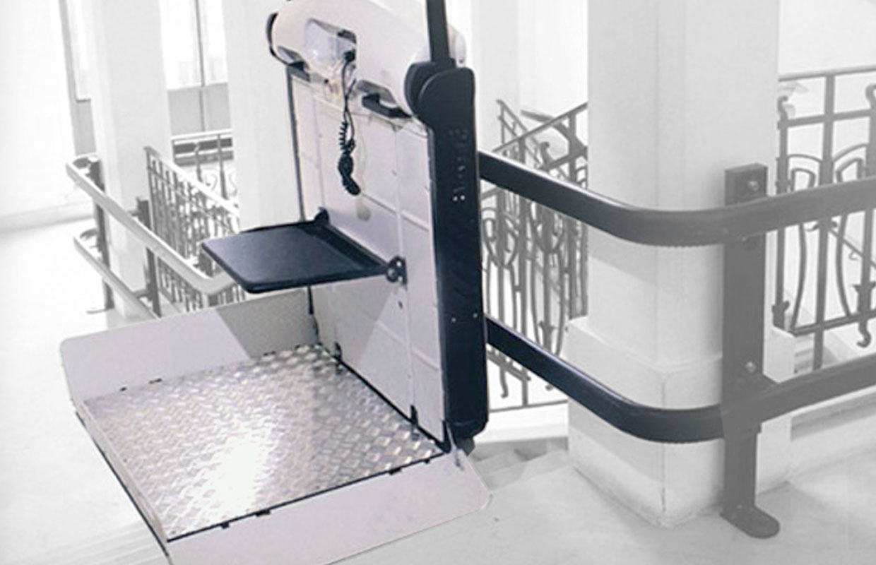 Montascale a piattaforma per scala curva